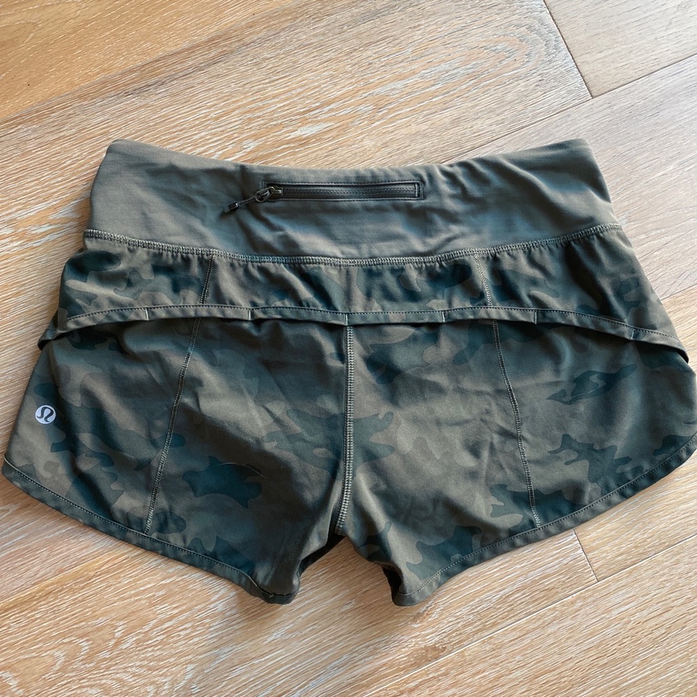 RARE Lululemon Speed shorts camo green black 4